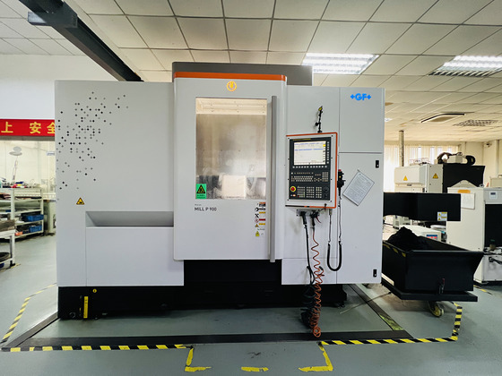 GF 3-axis CNC machining centre